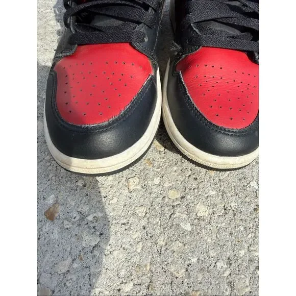 Nike Air Jordan 1 Mid Sneakers Red Bred Black Basketball Streetwear Men Size 9.5 - Picture 8 of 12